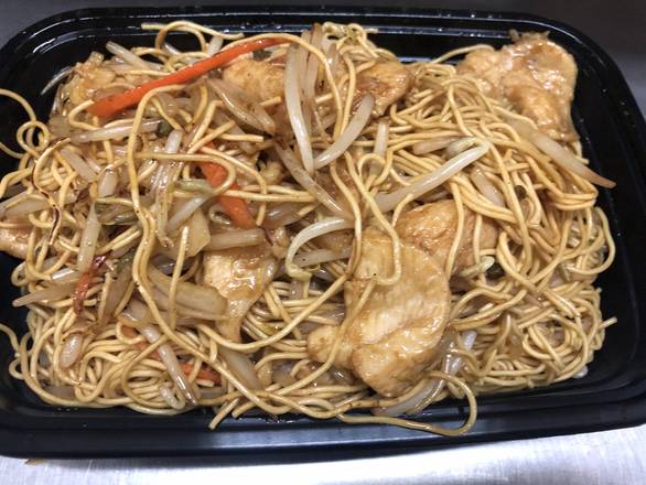 Lo Mein Noodle with Chicken 鸡肉炒面